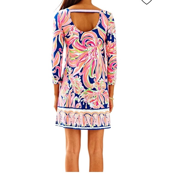 Lilly Pulitzer Emma Dress in Resort Navy in Banana Flambé Engineered Knit Medium - Picture 2 of 5